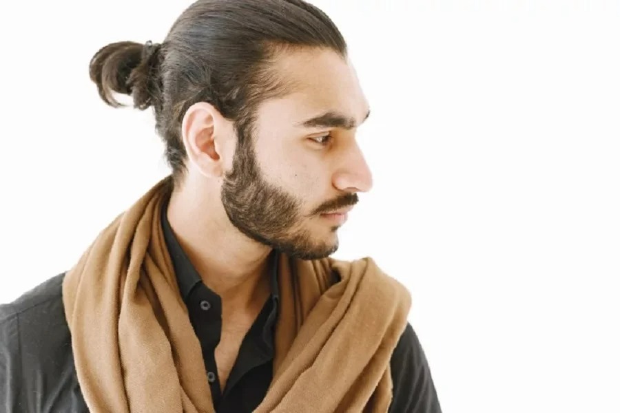 Rambut Panjang untuk Pria: Sebuah Panduan Modern